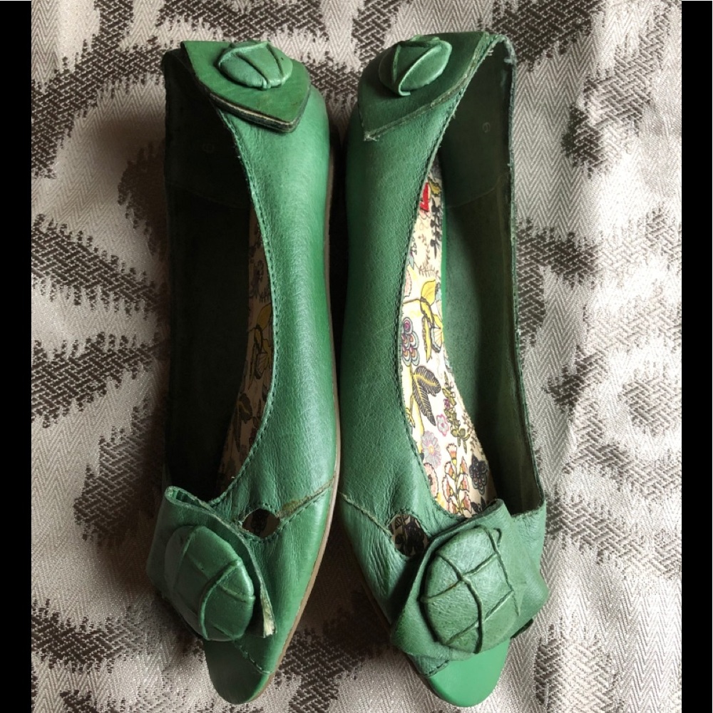 🆕BC FOOTWEAR PEEP-TOE GREEN LEATHER FLATS🥿 Sz 6 - Picture 13 of 16